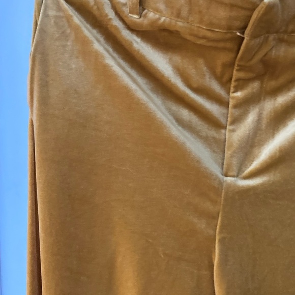 Women’s size large soft, wide leg,velvet, stretch, gold‎ slacks - Picture 4 of 4